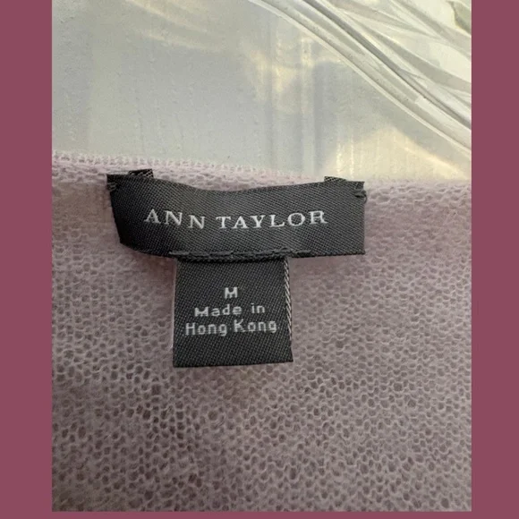 ⭐️ Ann Taylor Whimsy Ruffle Cardigan in Pink - Size Medium - Pre-Loved - Picture 8 of 10